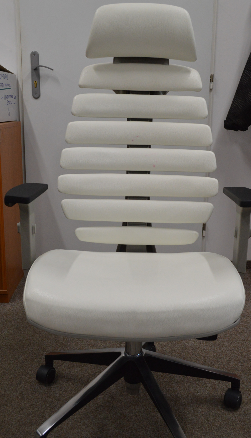 židle FISH BONES PDH šedý plast, bílá koženka PU480329, č. AOJ074