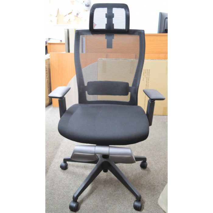 Kancelářská židle M5 celočerná, podpěra nohou šedá, č. AOJ342